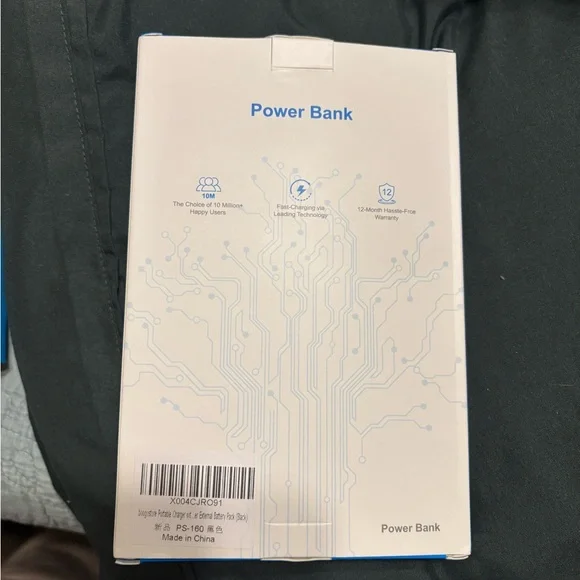 Black Solar Power Bank with Multiple Outputs - Picture 3 of 9